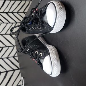 Size 9 Toddler Levi's sneakers